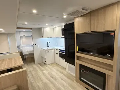 2026 Winnebago Thrive photo 26