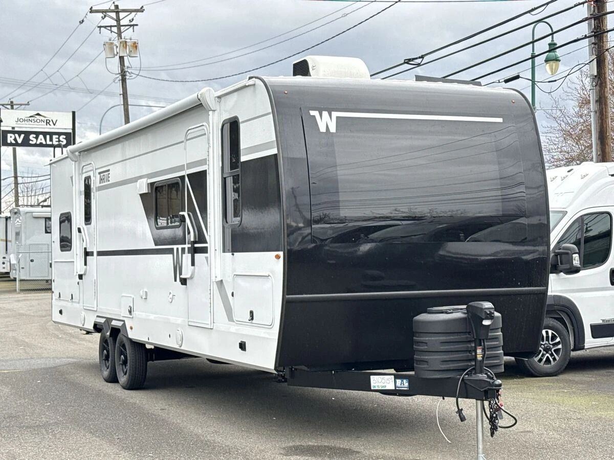 2026 Winnebago Thrive exterior