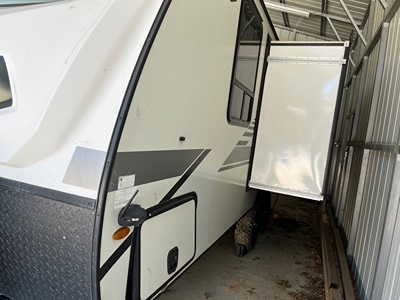 2021 WINNEBAGO MINNIE photo 3