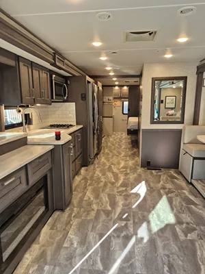 2023 THOR MOTOR COACH CHALLENGER photo 13