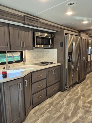 2023 THOR MOTOR COACH CHALLENGER photo 15