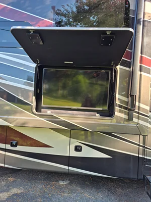 2023 THOR MOTOR COACH CHALLENGER photo 3