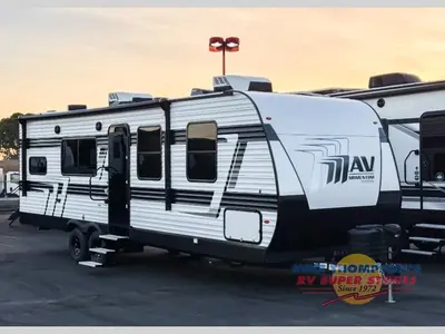 New 2026 Grand Design Momentum MAV 27MAV