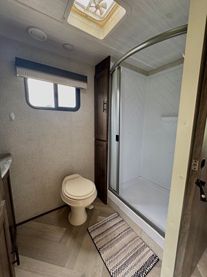 2021 FOREST RIVER WILDWOOD photo 12