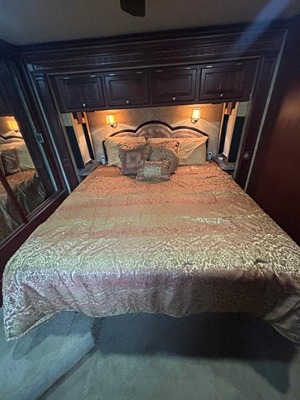 2009 TIFFIN MOTORHOMES PHAETON photo 5