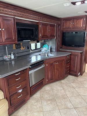 2009 TIFFIN MOTORHOMES PHAETON photo 6