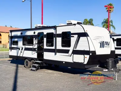New 2026 Grand Design Momentum MAV 27MAV