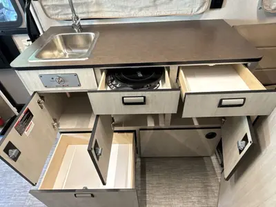 2027 Winnebago Elora photo 34