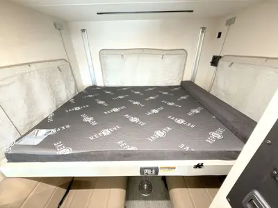 2027 Winnebago Elora photo 36