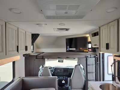 2023 FOREST RIVER SUNSEEKER photo 3