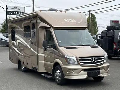 2019 Renegade Vienna photo 3