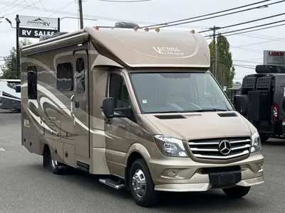 Used 2019 Renegade Vienna 25FWS
