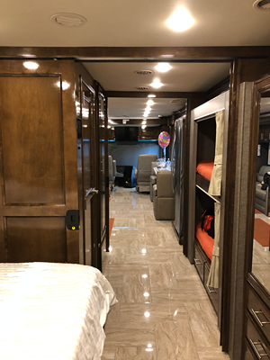 2020 THOR MOTOR COACH VENETIAN photo 13