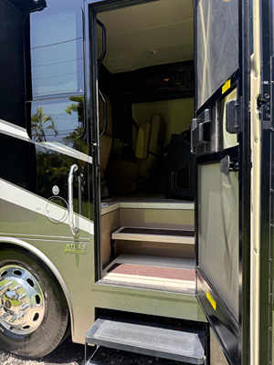Used 2020 Thor Motor Coach Venetian B42