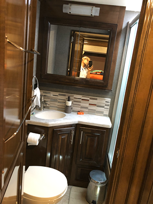 2020 THOR MOTOR COACH VENETIAN photo 19