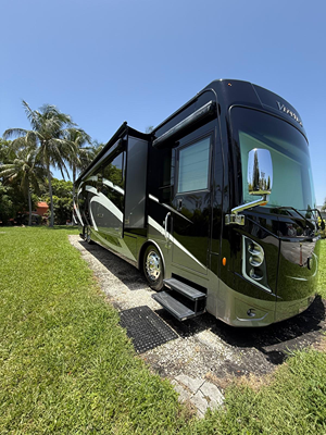 2020 THOR MOTOR COACH VENETIAN photo 5