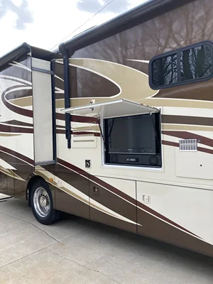 2012 HOLIDAY RAMBLER VACATIONER SE photo 12