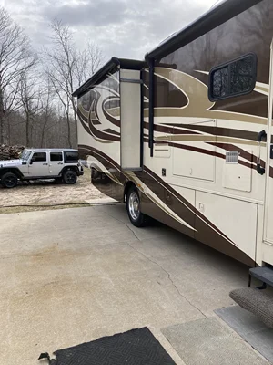 2012 HOLIDAY RAMBLER VACATIONER SE photo 3