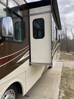 2012 HOLIDAY RAMBLER VACATIONER SE photo 8