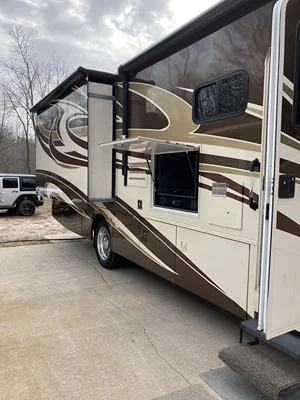 2012 HOLIDAY RAMBLER VACATIONER SE photo 11