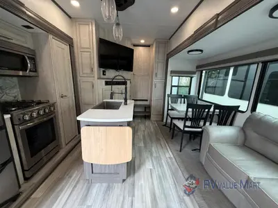 2024 Forest River Sandpiper Luxury photo 12