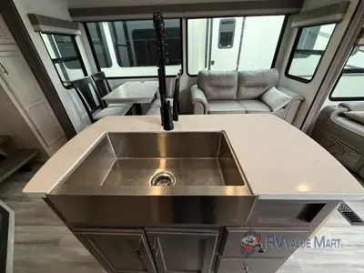 2024 Forest River Sandpiper Luxury photo 20