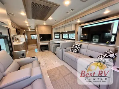 2027 Thor Motor Coach Inception photo 11