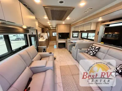 2027 Thor Motor Coach Inception photo 10