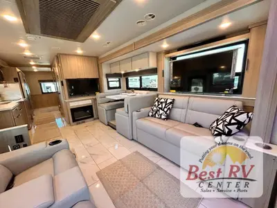 2027 Thor Motor Coach Inception photo 12