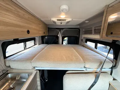 2025 Winnebago Solis photo 39