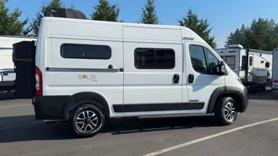 2025 Winnebago Solis photo 4