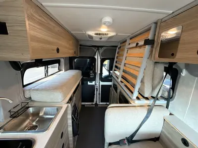 2025 Winnebago Solis photo 38