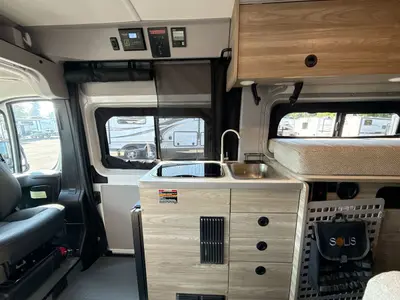 2025 Winnebago Solis photo 13