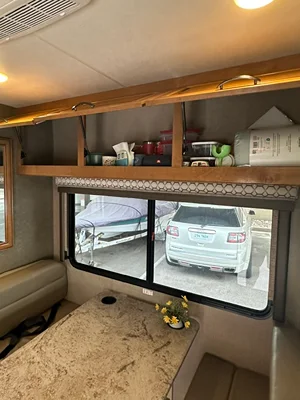 2018 THOR MOTOR COACH QUANTUM photo 22