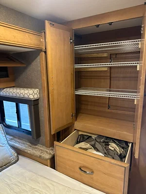 2018 THOR MOTOR COACH QUANTUM photo 44