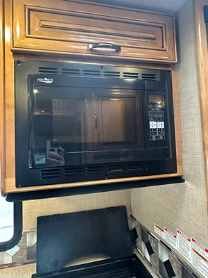 2018 THOR MOTOR COACH QUANTUM photo 28