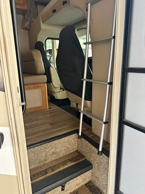 2018 THOR MOTOR COACH QUANTUM photo 15