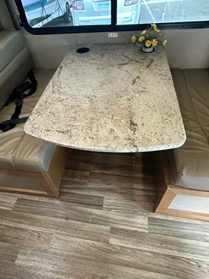 2018 THOR MOTOR COACH QUANTUM photo 23