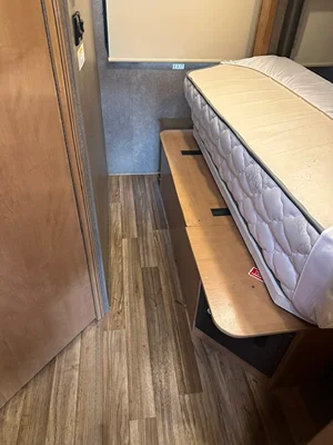 2018 THOR MOTOR COACH QUANTUM photo 47