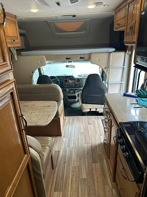 2018 THOR MOTOR COACH QUANTUM photo 48