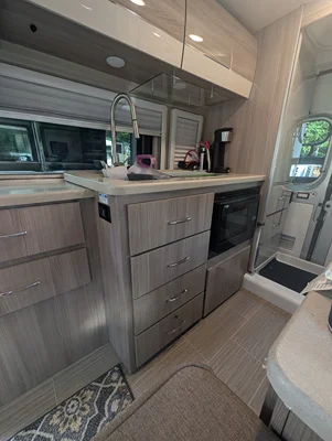 2022 THOR MOTOR COACH SEQUENCE photo 7