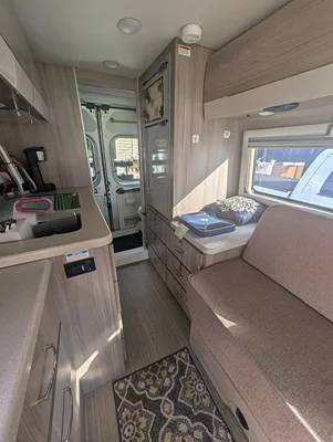 2022 THOR MOTOR COACH SEQUENCE photo 10