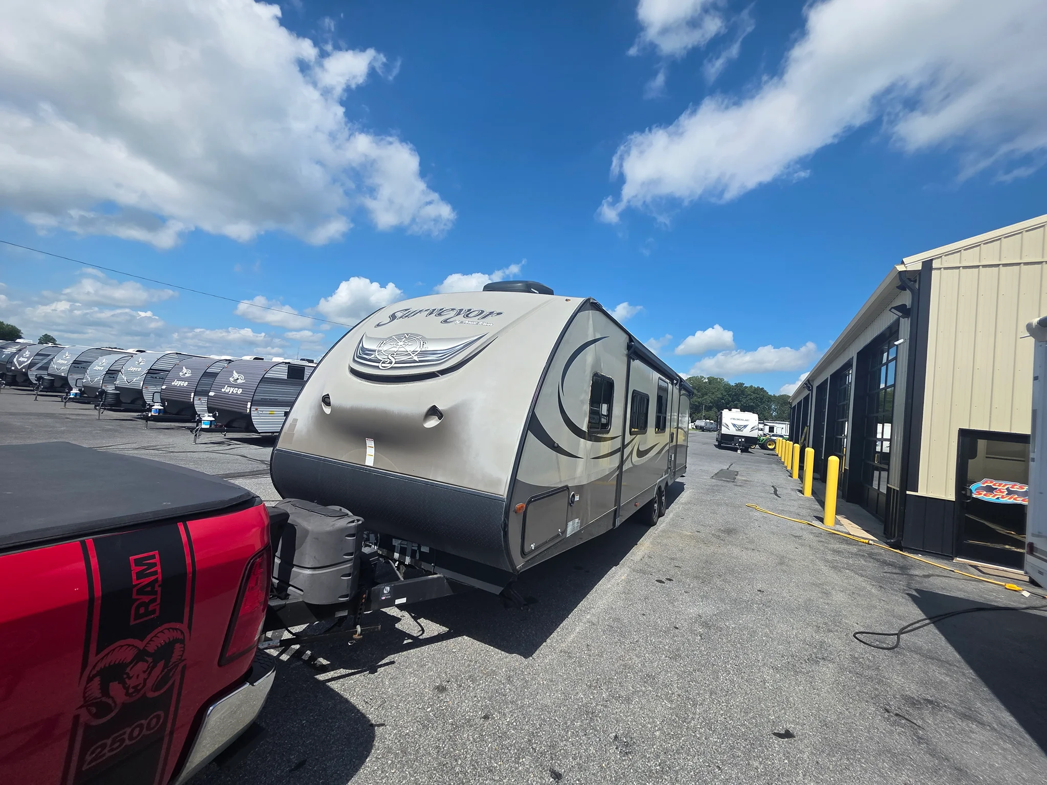 2017 FOREST RIVER SURVEYOR exterior