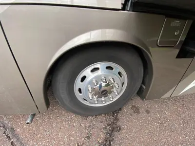 2010 Winnebago Journey photo 6