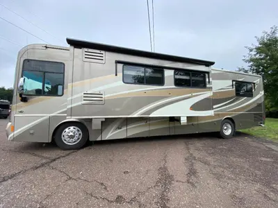 2010 Winnebago Journey photo 7