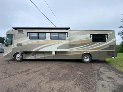 2010 Winnebago Journey photo 8