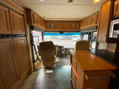 2010 Winnebago Journey photo 50