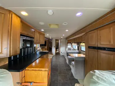 2010 Winnebago Journey photo 15