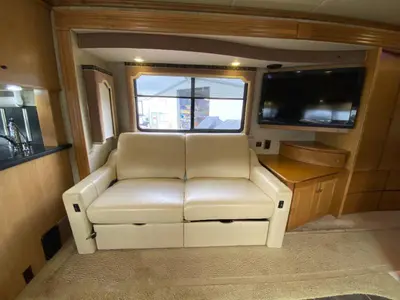 2010 Winnebago Journey photo 27