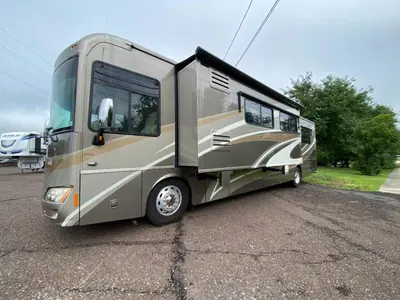 2010 Winnebago Journey photo 5